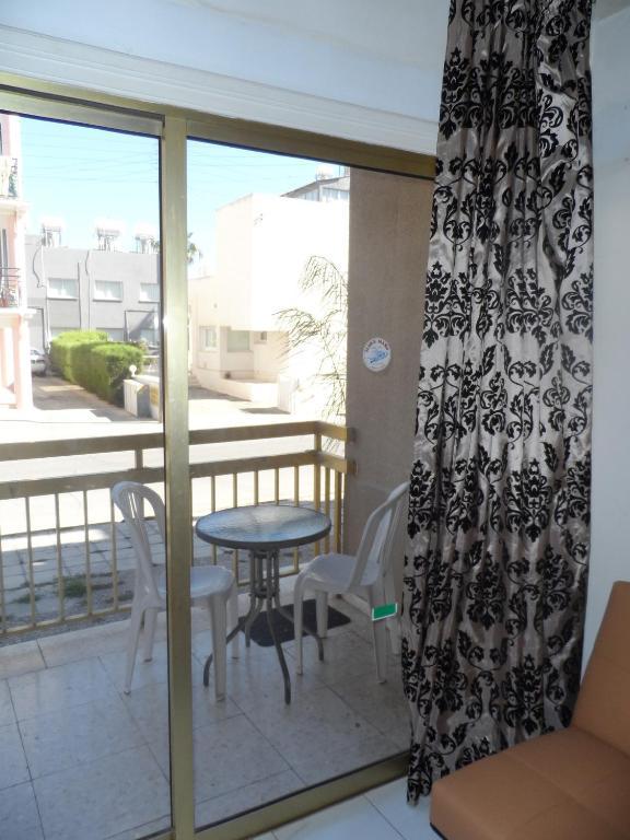 Geotanya Apartments Лімасол Номер фото